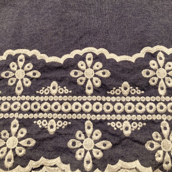 Talbots Blue Chambray Skirt with Lace Pattern - Picture 4 of 5